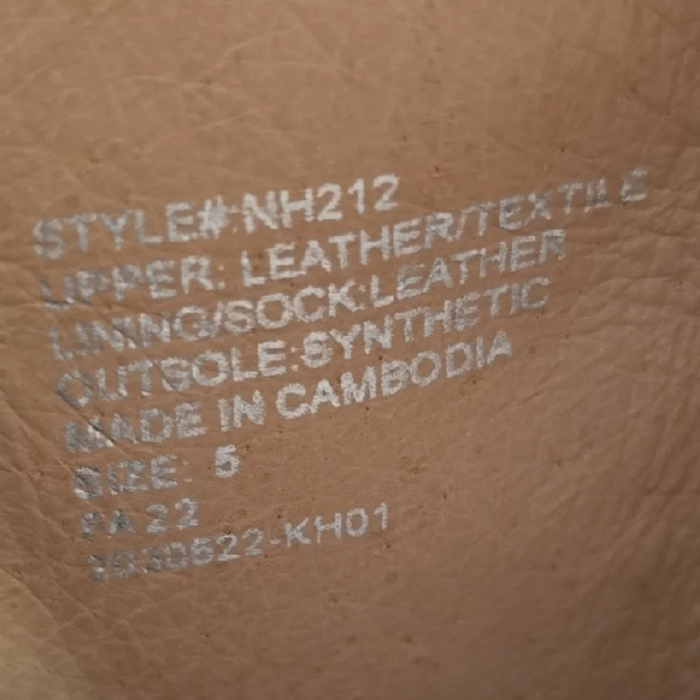 Madewell Brown Leather Heeled Boots with Black Panel - Picture 9 of 11